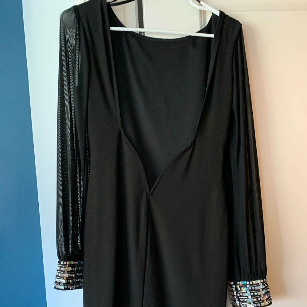 Formal light weight dress - Picture 6 of 8